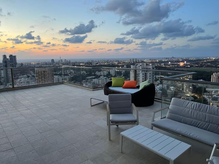 شقة Beautiful Penthouse W/Amazing View, Prime Location رامات جان المظهر الخارجي الصورة