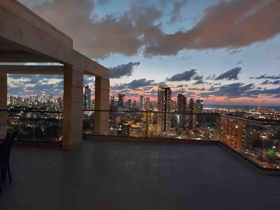 شقة Beautiful Penthouse W/Amazing View, Prime Location رامات جان المظهر الخارجي الصورة